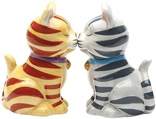 Pacific Giftware Kissing Kittens Salt And Pepper Shaker Set #8595